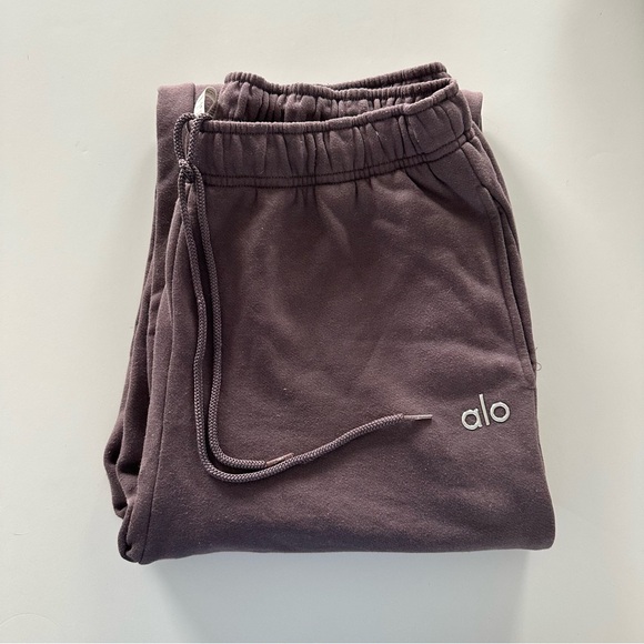 ALO Yoga Pants - ALO Yoga Raisinette Accolade